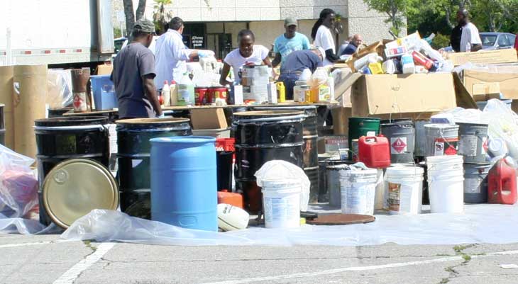 People dropping off waste